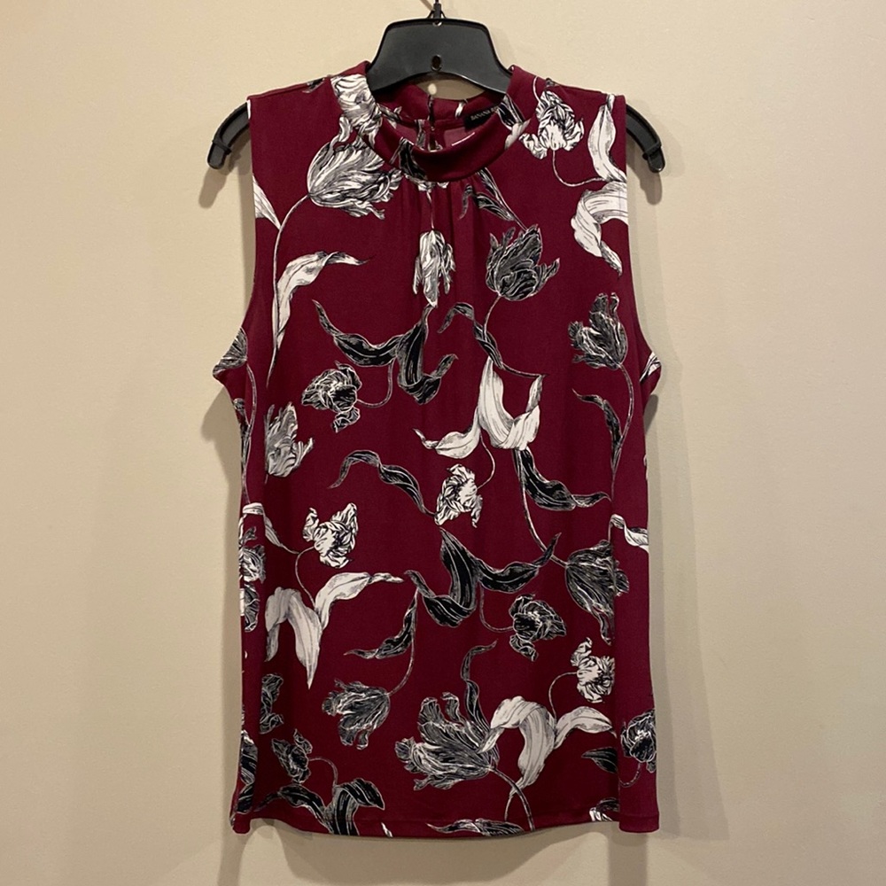 Banana Republic womens sleeveless blouse medium